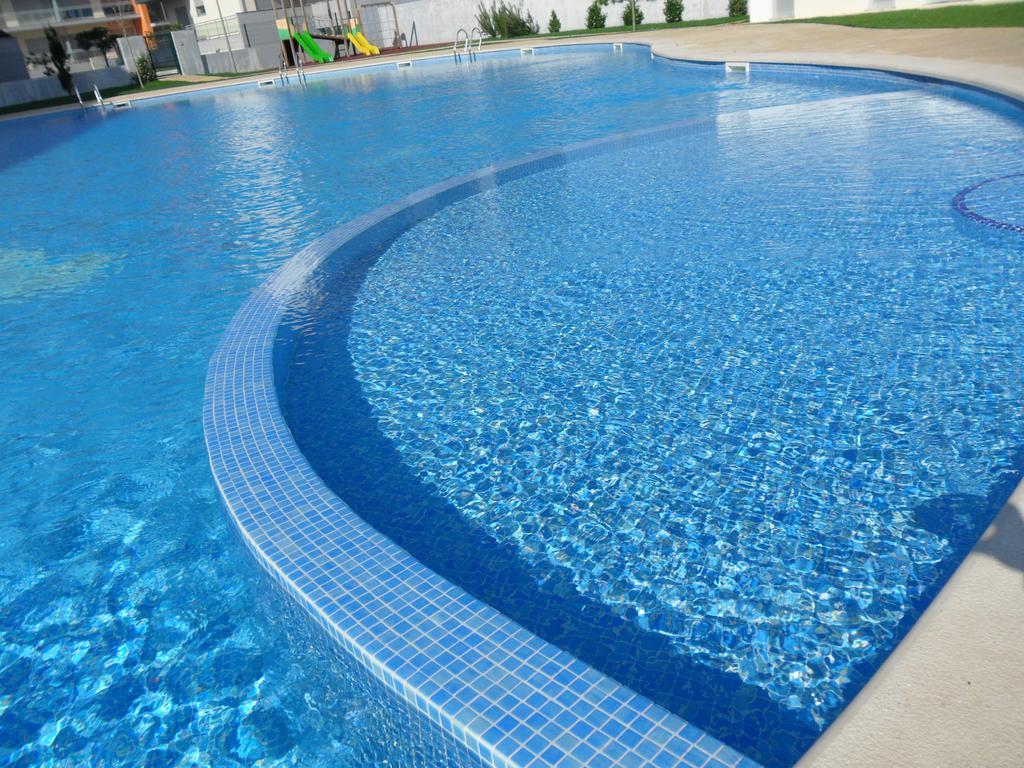 Alojamentos Campo & Mar-T2 Com Piscina ساو مارتينهو دو بورتو الغرفة الصورة