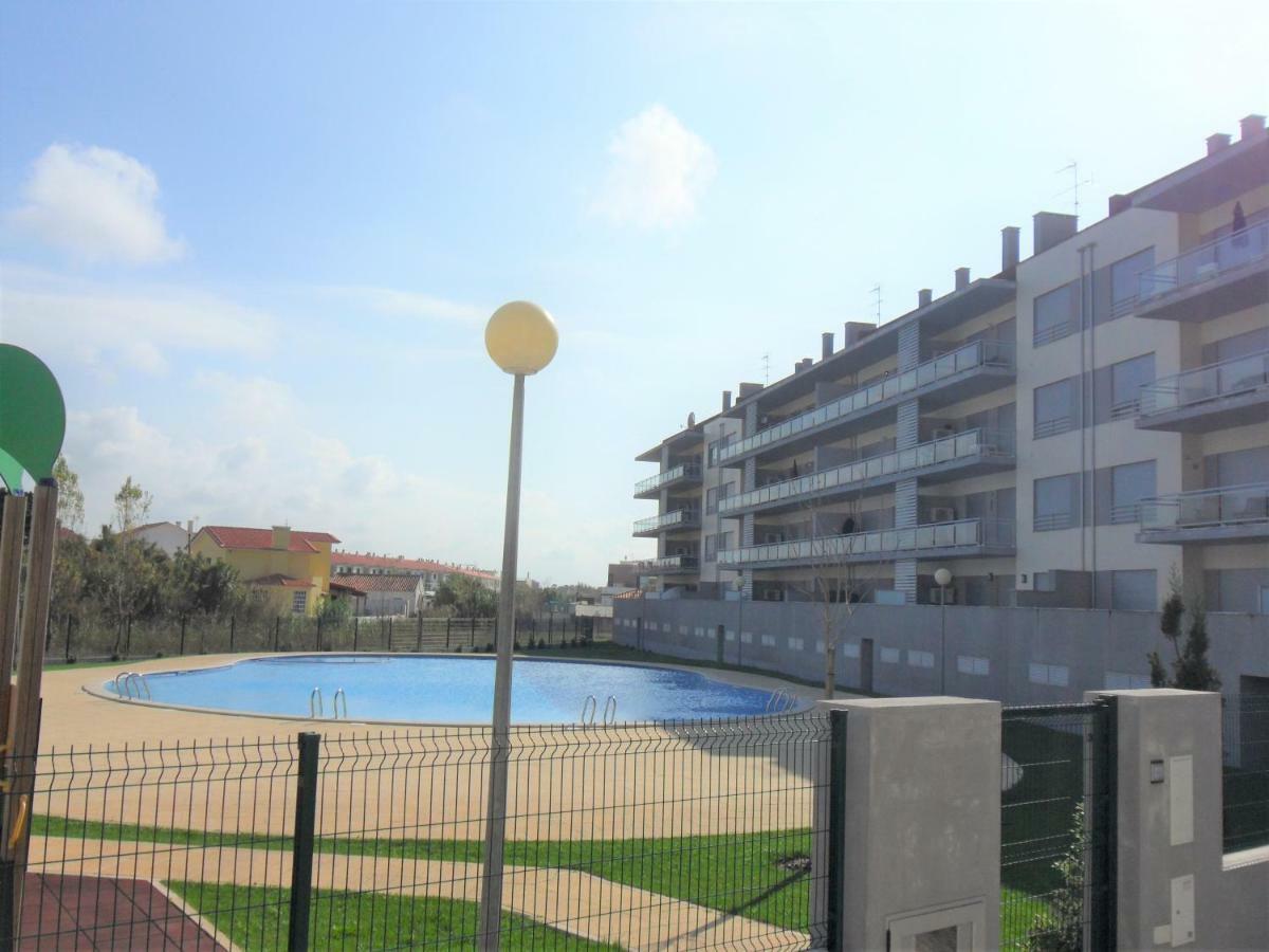 Alojamentos Campo & Mar-T2 Com Piscina ساو مارتينهو دو بورتو المظهر الخارجي الصورة