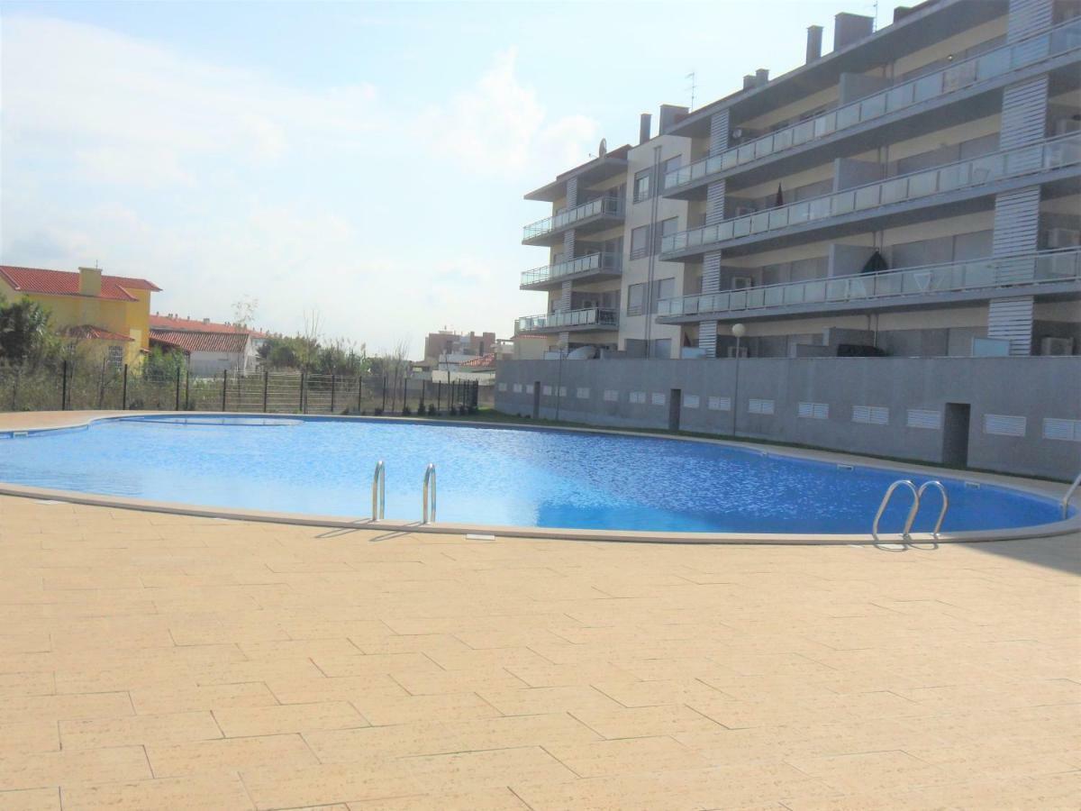 Alojamentos Campo & Mar-T2 Com Piscina ساو مارتينهو دو بورتو المظهر الخارجي الصورة